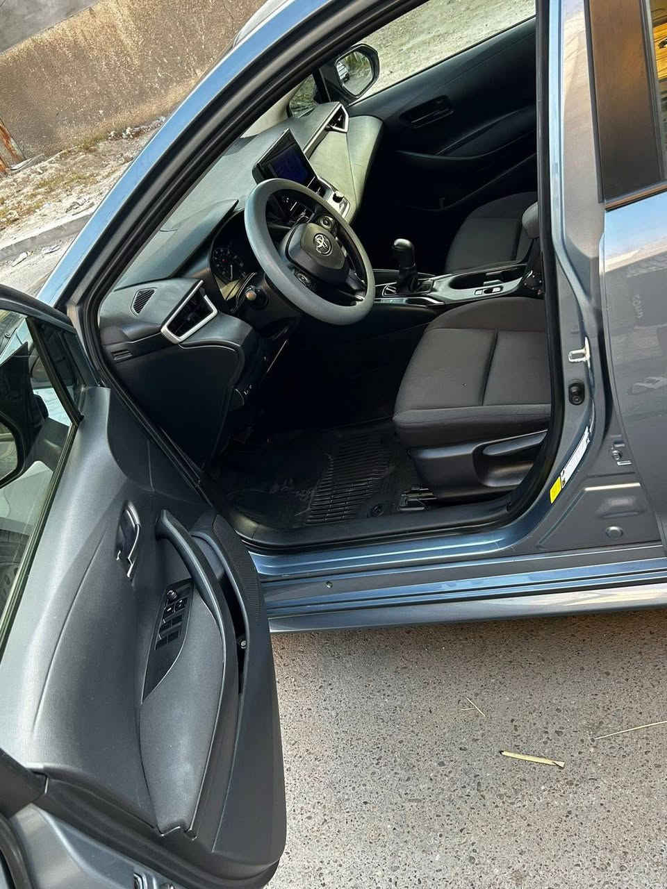 كورلا هايبرد 2023
وارد امريكي 
رادار 
الحفاظ على المسار 
قياده ذاتيه 
تحكمات ستيرن
سايد بريك كهرباء 
السياره خير من الله 
بيها طخه بالدعاميه جديده موجوده صورتها 
حادثها جاملغ وبنيد مال امريكا 
ماشيه 112م
السعر 133
***********
