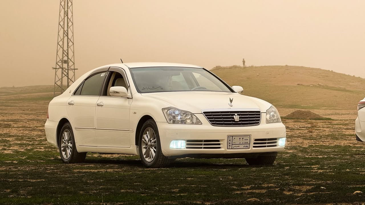 كراون ( شاهينة) ٢٠٠٧ بدون گص
.
رويال ساج ماكي 
.
سيارة بدون رقم 
.
بدون نقص سيارة جاهز ، بي شوية صبغ مال يابان بس
.
***********
.
مكان سيارة كلار
