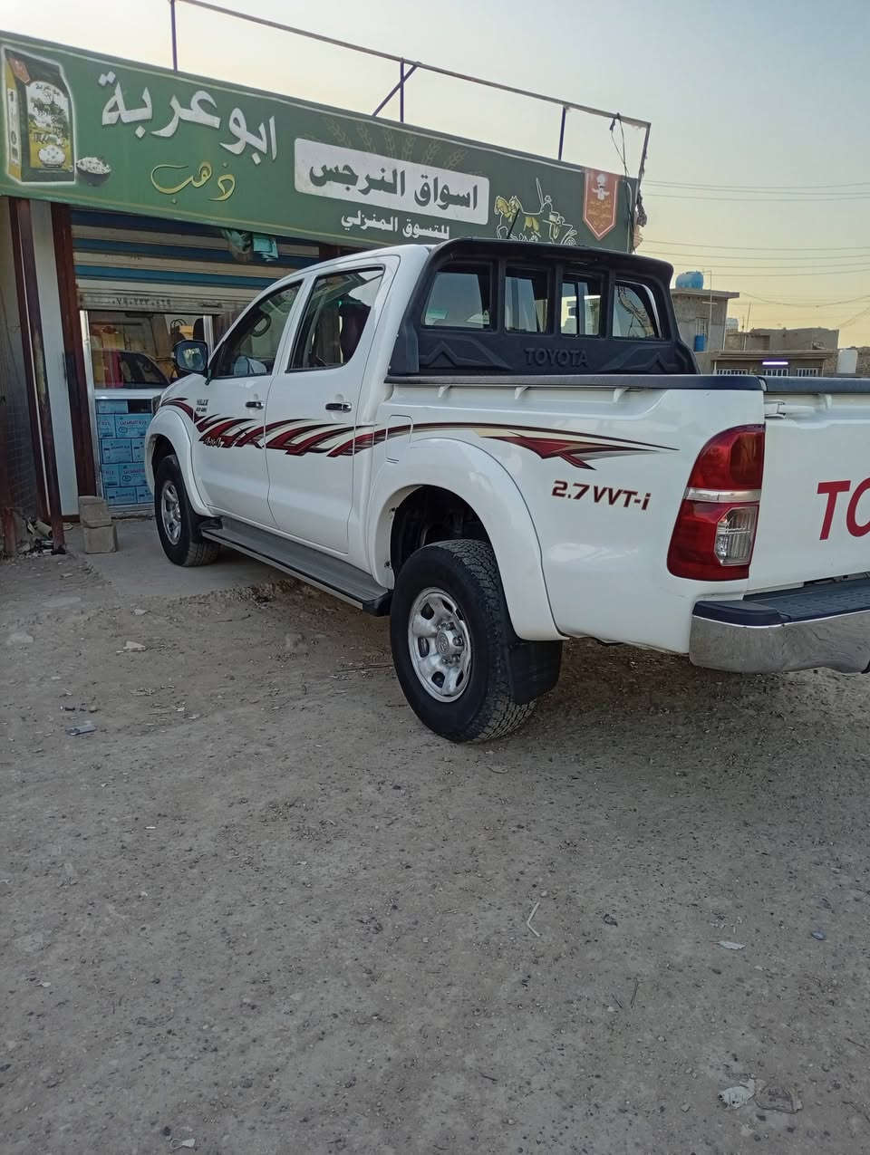 سلام عليكم فور ويل مديل 2014  سياره جديده ماشيه 230  رقم بغداد بسمي مكاني بغداد رقم ***********
