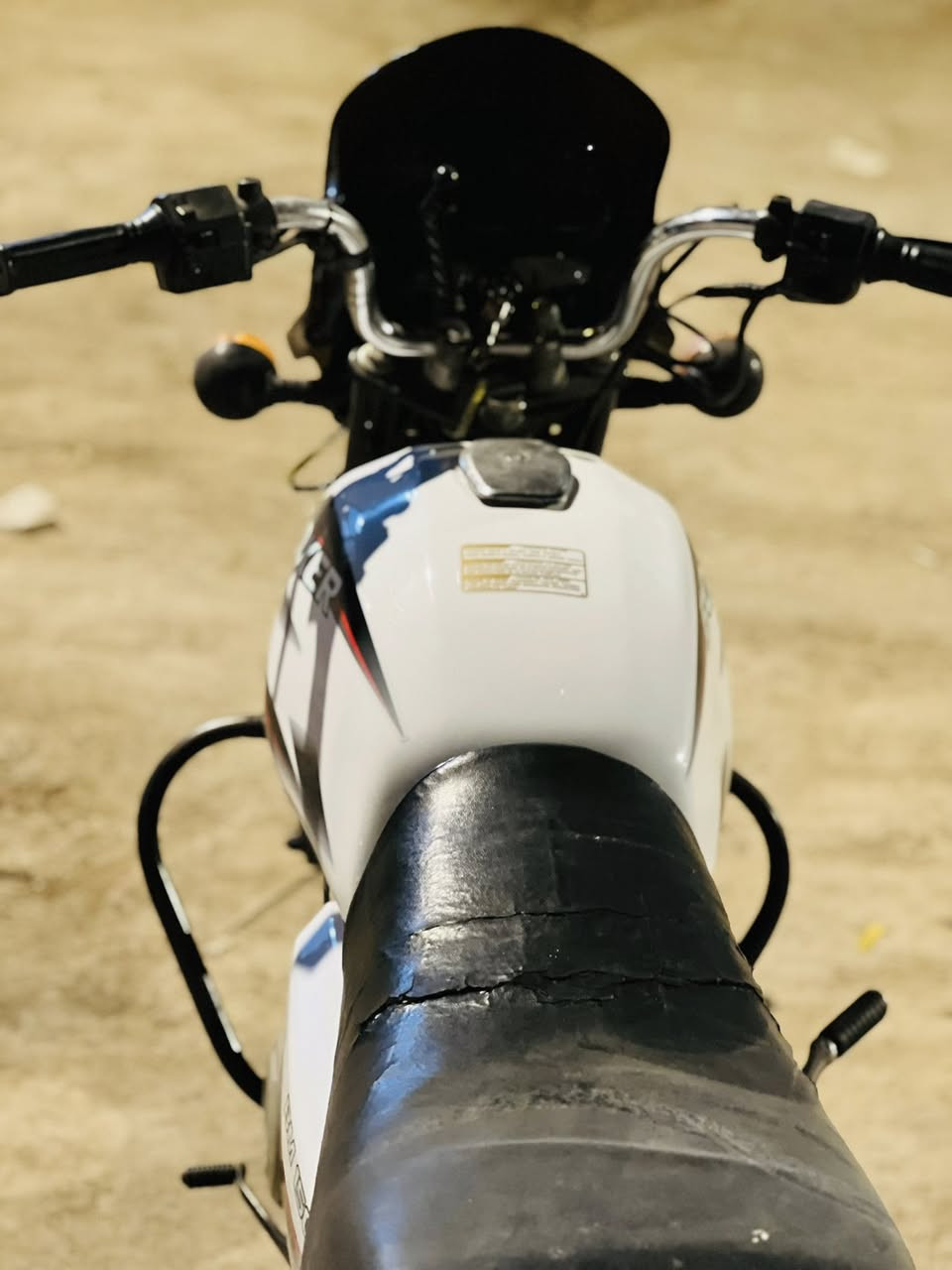 سلام عليكم ، بوكسر كلاسك 2021 تعمير جديد توه معمرها وكله ع البلاد رقم بصره انكليزي بأسمي الدراجه مشروع وطني وتحويل ثاني يوم وعنواني البصرة المعقل ،
 
"مفتوحه مرا وحده بس وتچفيت  وكاله الاصلي مال الشركة شرط ، 
ولا بيها تبخير ولا بيها صوت الدراجه كامله مكمله واي نقص ما بيها تجي تنكر سلف وتطلع كبل والدراجه ما متعوبه حلوه ونظيفه وتوني مبدل الها تاير خلفي جديد هم وكاله ، 
السعر 1900 وبيها مجال ولمو شراي لا يتعبني
 لان الدراجه تسوه وتعمير جديد كذالك توني مكملها وطابكه ب البيت وعايفها حته ما اطلع بيها هواي
للأستفسار اكثر هاذ رقمي واتساب متواجد واتصال 
***********
