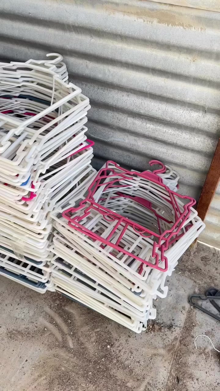 عندي هاي التعاليك غيرت ديكور  وبدلتها 
الي تفيدة يراسلني 
سعر مناسب عيوني


**إذا كنت صاحب هذا الإعلان وتريد حذفه لأي سبب، رجاءا أرسل رسالة إلى الدعم الفني**