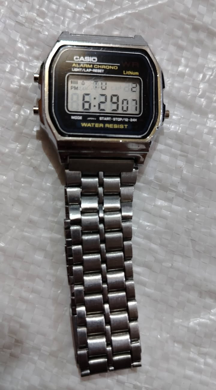 ساعه كاسيو CASIO الصنع ياباني سنه الصنع الثمانينات
الساعه باله السعر على الخاص


**إذا كنت صاحب هذا الإعلان وتريد حذفه لأي سبب، رجاءا أرسل رسالة إلى الدعم الفني**