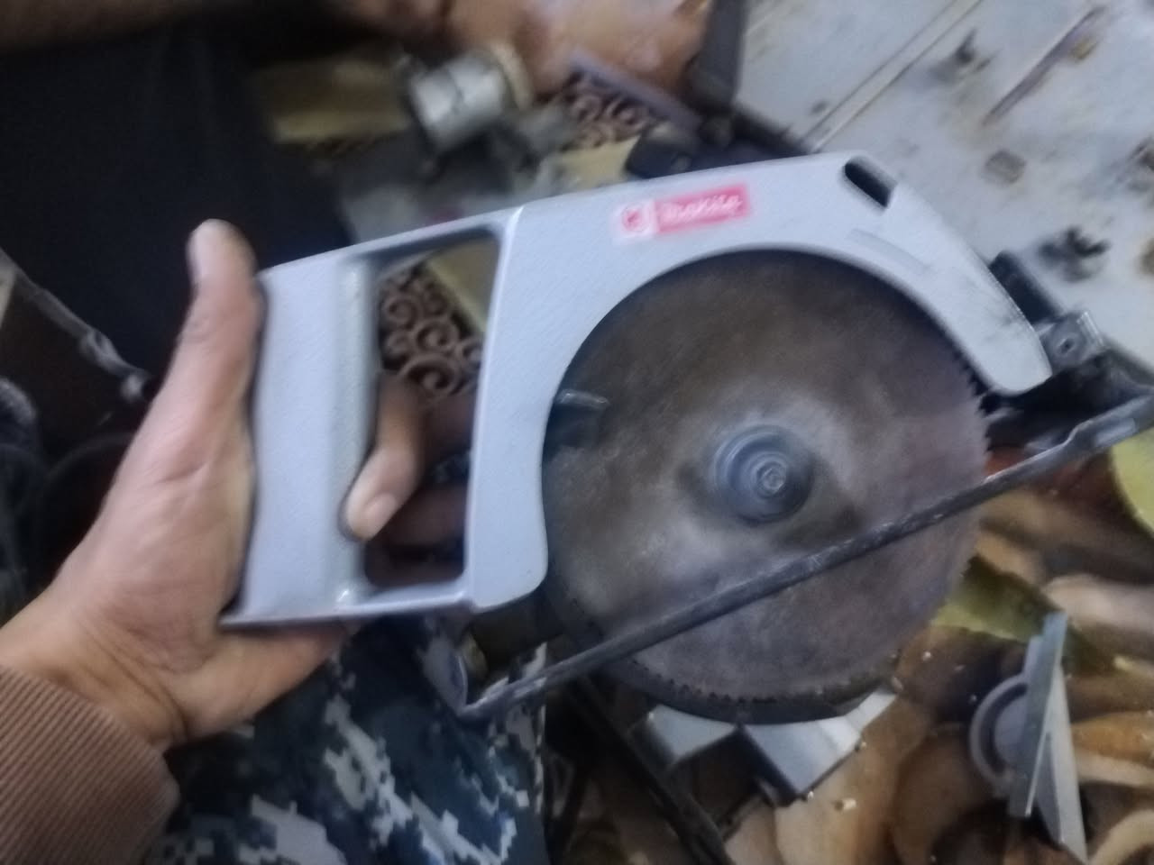 السلام عليكم
للبيع. العنوان بغداد زعفرانيه
***********
