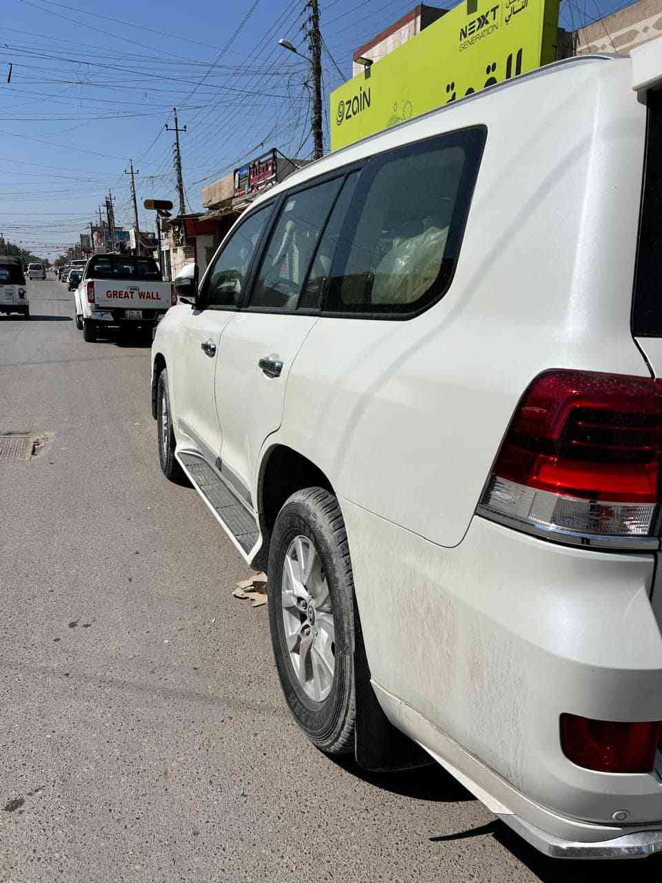 لاندكروز  2018 جكساره GXR باب اول 
 وايت ادشن رقم بغداد مميز
 بيه باب السائق صبغ و بيها مكانين تعديل بارد
السونار موجود بل صور
سياره جاهزه بدون اي نقص حداديه مكينه كير كلها جاهزه 
رقم بغداد مميز 
السعر 440  ورقة
مكانها بغداد الاعلام

رقم صاحب سيارة ***********
