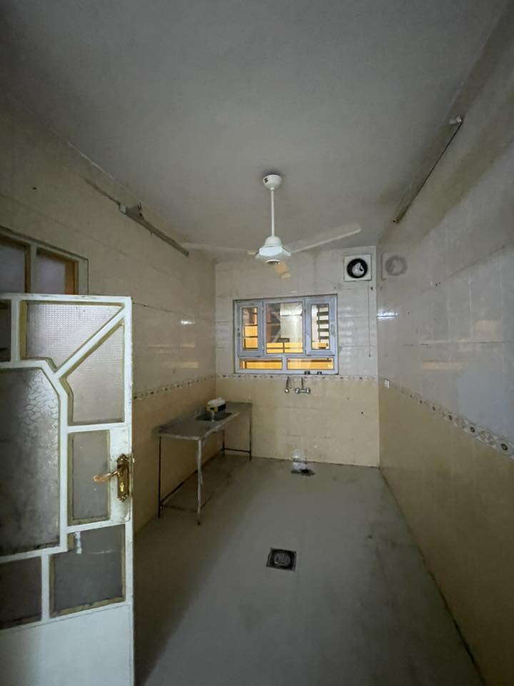 دار لللللايجار لللايجار للللايحار لللايجار لللايجار لللايجار
حي الصديق الاولى 110م طابقين بيت درجة اولى اولى  فول موصفات 
اتجاه الأرض شروق  كل شهر٥٠٠ الف بي مجال ———-***********—***********–***********
