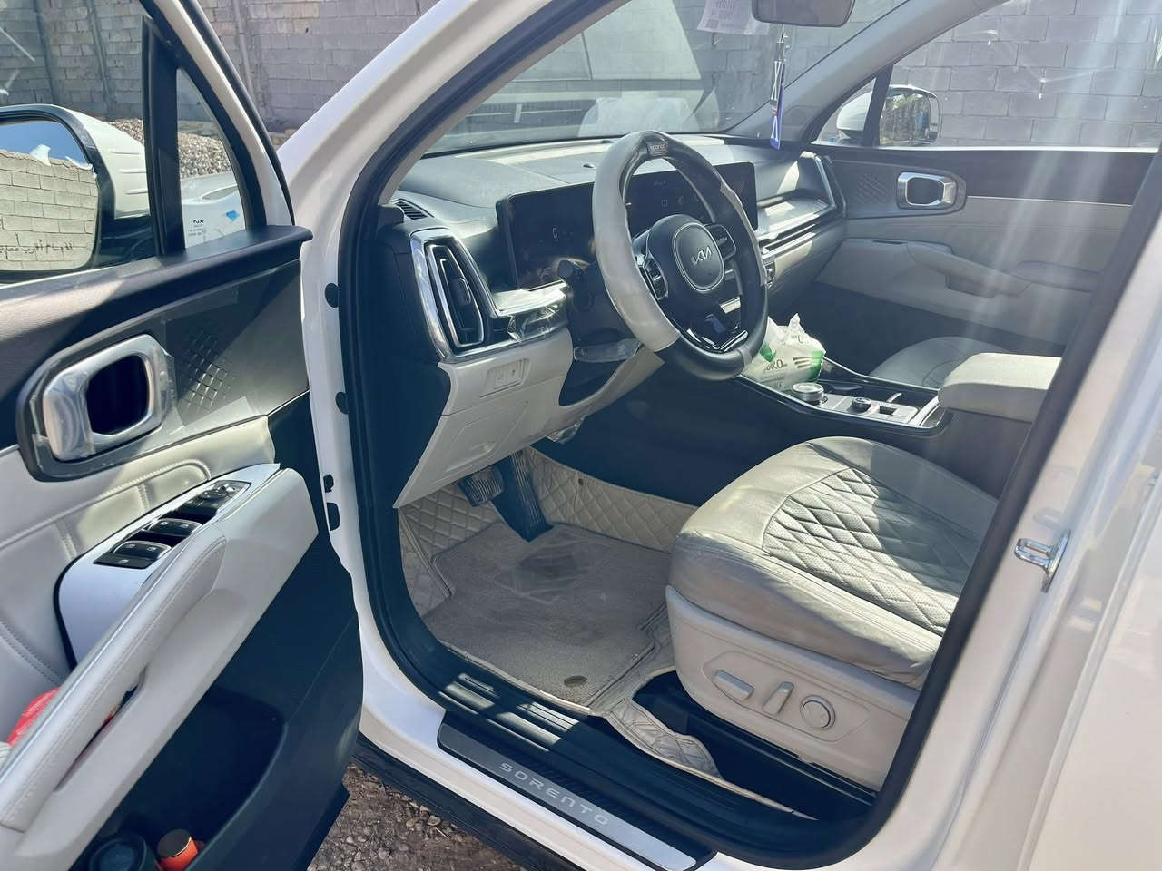 السلام عليكم
سورنتو 2025 رقم اربيل 

خليجي مكفوله كفاله عامه 
مواصفات فول قماره حديد 

دبل كامره
لايت زنون عالي ناصي
لايت خلفي امامي LED
 بعده وضع الشركه سياره
محرك 6 سلندر
كير ماوس
كشنات كهربائي
هندبرك دكمه 
وضعيات قياده 
مساعده منحدرات 
جنطه كهرباء
تشغيل عن بعد 
بردات خلفيه
شاشه متصل  
شاحن وايرلس 
كيجات متغير الكتروني وعادي
نقطه عمياء
شاشه لمس متغير التحكم 
ستيرن فول تحكم
7راكب
الاناره الداخليه LED
دخول بصمه ذكي
حساس امامي
حساس خلفي
قبضات الباب الالمنيوم 
مري شفط
حاملات اكواب 
جام 4 AOT
تشغيل عن بعد..

((غير متواجد فيس)) 

الاتصال او واتساب 
0781 556 0711
