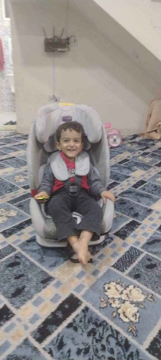 السلام عليكم... كرسي أطفال مال سياره من عمر سنه لحد ٥سنوات ماركه بيبي لاند أصلي سعره ٦٠ ألف ما مستعمل هواي ***********
