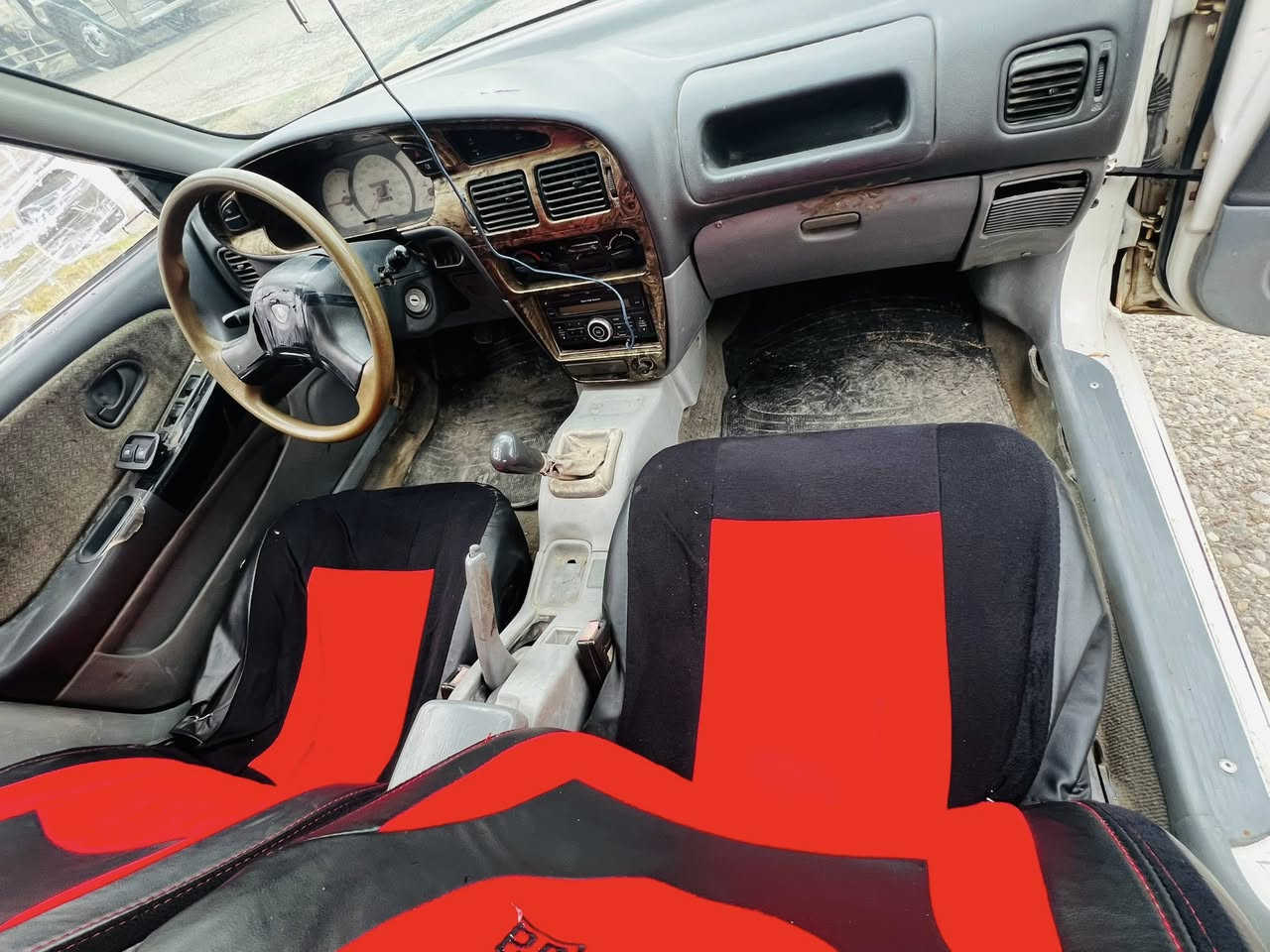 السلام عليكم 
مكلف بالنشر
للبيع 
بروتون 2002 حره كير عادي 
رقم ذي قار  شرط 
سنويه خضره 
شرط كير ومحرك 
تخم تاير جديد 
صدر نضيف
تبريد شغال تدفه نار شرط 
داخل نضيف 
الكشر شوف العين 

السعر 15 وبيها مجال للشراي 
مكان السيارة الحويجه حي العسكري 
للاستفسار ***********
