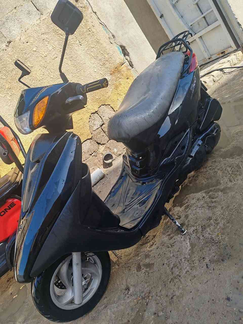 دراجه بريز نوزل خطين 🌸
مكفوله كفاله عامه ياباني اصل 
السعر لمطلوب 750الف  
شلعه ومعدل خير من الله 
ترايك علئ لسانك
 من باب البيت ابيع
ونضافته كدامك. كفراته بلاديه
تريد ضمان من باب البيت تاخذ عليها ادامه دهن جديد وبلك 
تاخذ جاهزة وفلتر بانزين 
مكاني بغداد البياع الشهداء
***********
