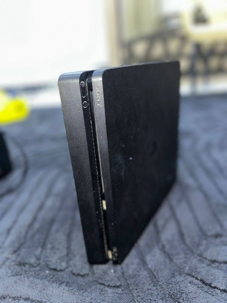 سلام عليكم
بلي فور سلم 1 تيرا مهكر نضام 11.52 لوك ستيكر لا مفتوح ولا مصلح اخذه والعب گبل استخدام شخصي بي 4 العاب ملحقاتة كاملة جويستك بلادي وواير HDMI مترتين اصلي شركة سوني وانطيك ويا اقراص ريد ديد وفيفا 18 تستفاد منهن+UBS شركة WB ناقصة بس بطاريات| السعر320‪ الف
***********
075‪19788395
متواجد اتصال او واتساب‪
