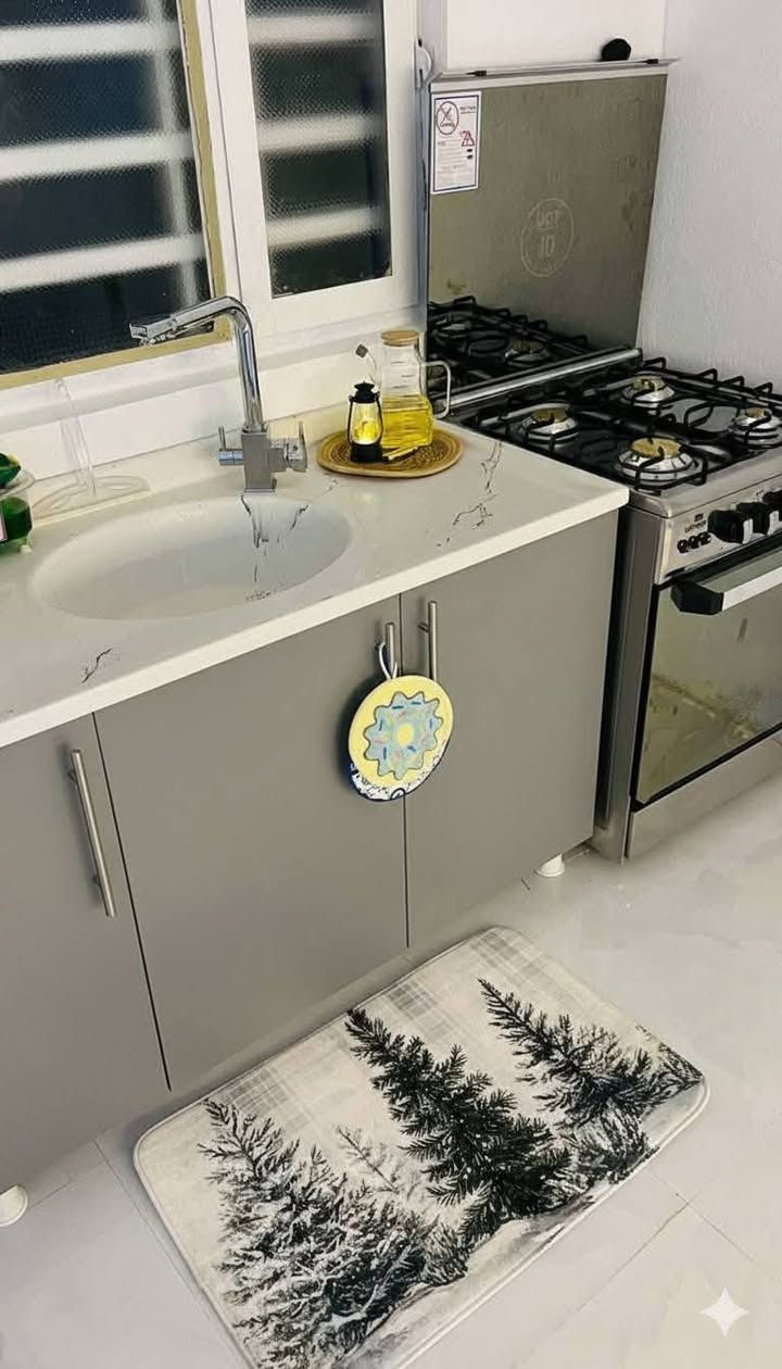 كاونتر جديد خشب mdfتركي مترين والسنك متر وربع السعر 330الف للحجز والاستفسار مراسله الصفحه


**إذا كنت صاحب هذا الإعلان وتريد حذفه لأي سبب، رجاءا أرسل رسالة إلى الدعم الفني**