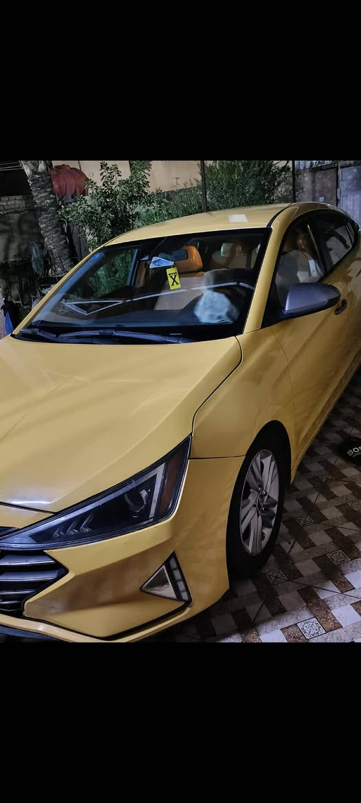 يا الله سلام عليكم
***********

النترا  موديل 20
 137 بيها مجال قليل
  سيارة جديدة حلوه مال جناي  بغداد  بسمنا
 مكانها سبع البور 
 مصفرة و جاهزة
 تحويل  مباشر 
  مابيها نقص حبايه 
حادثها امريكي موجود.
 تبديل قطعه وحده بس بنيد الباقي كله ابلادي
