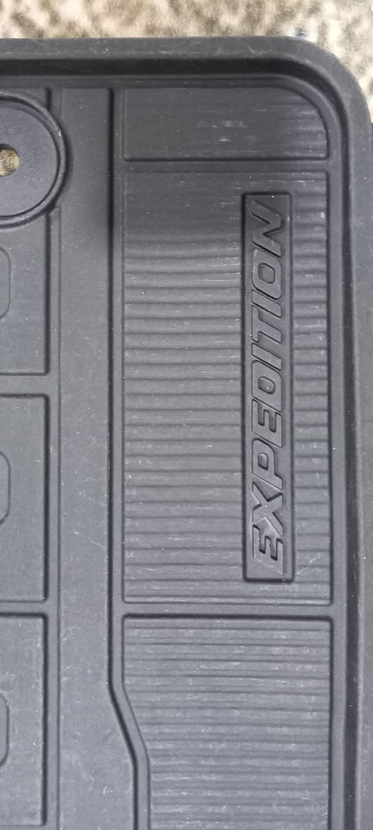 من رخصة الادمن
السلام عليكم ورحمة الله توفر عندي ارضيات فورد اكسبديشن ربر اصلي والظهر مالتها محبب هذا اصلي من شركة فور والكود موجود رخيصة مقابل الجودة وفرصة ما تتوفر اخر قطع

وعندي ارضيات فورد غير انوع اكسبلور وايدج وسكيب وفيوجن وفوكس
رقمي واتساب ***********
اي استفسار على سعر راسلني خاص
