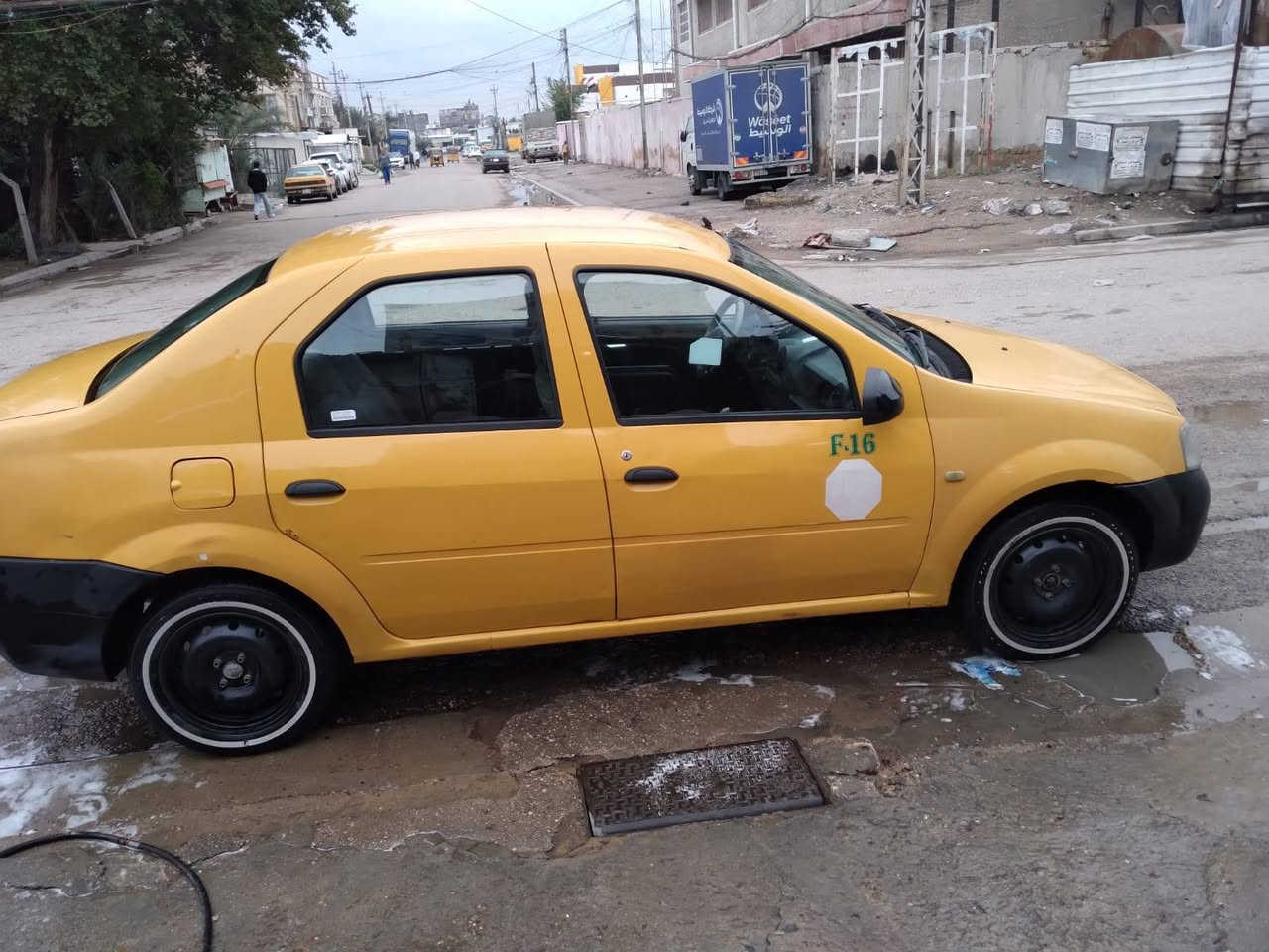 سلام عليكم البيع سياره رينو لوكان ٢٠٠٩ اصفر رقم انكليزي سنويه سته وعشرين مصفره غرامات كير ومكينه جدد صدر جديد امامي صدر خلفي جديد تخم تاير جديد عوزها بس دوشمه كهربائيات كلها كامله. سعر ٣٥ بغداد الشعب رقم تليفون *********** المو شراي اليطب رحمه الوالديكم
