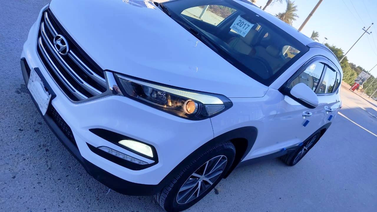 السلام عليكم ورحمه الله
توكسان موديل 2017 ماشيه 88
رقم نجف السنويه لغايه 2027 
كفاله عامه عدا كرت بالبنيد وكرت جنطه
والباقي كفاله من فتح وضربه وتبديل 
تبريد قطعتين
تحكم دواخل صاج محرك 2000 كفاله 
كير كفاله تخم تاير كاميرا شاشه 
حداديه خير من الله هزه جديده 
السعر 170 مع المجال العنوان النجف
كوفه اتصال او مراسله واتساب فقط 
***********
