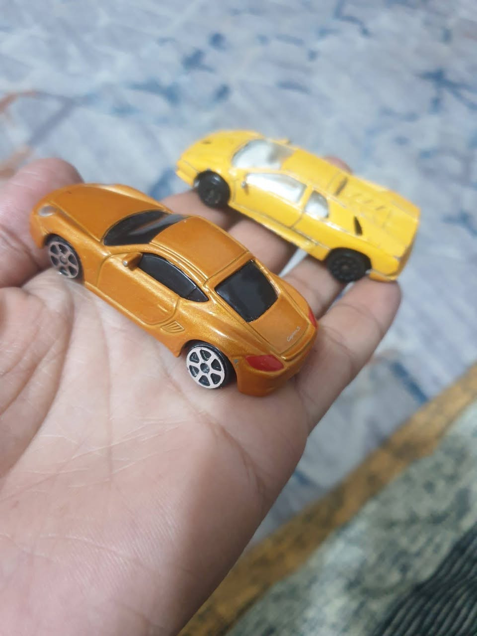 ٦ قطع ب١٠ الف مكاني الاعظمية ***********
