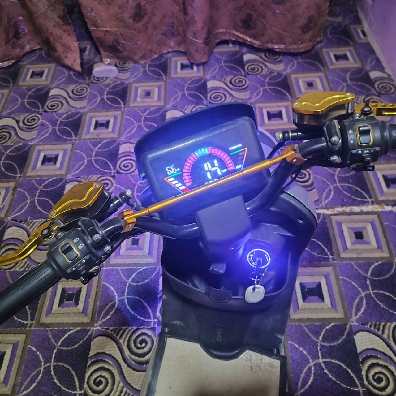 دراجه R11 للبيع الشراي واتساب وانه خادم

***********

دراجه شحن R11الدراجه حلوه وما متعويه 5 بطاريات مديل 2025 ما صاريل هواي من خذيتهة وعليهة هواي دزويد
السرعه 120
وشغاله من الطول للطول مايرادلهة شي بس سايق
السعر600 وبي مجال للشراي وانه خادم
المكان الكرمه علي
