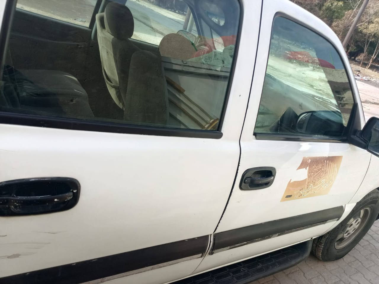 جمسي موديل 2006سعر 70السكن نجف رقم انكليزي اجره التواصل على الرقم ***********بي واتساب
