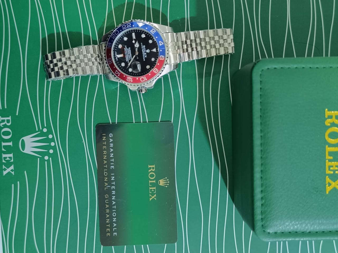 روليكس ببسي ♠ كوالتي عالي جدا طلاء ثابت مختم 18K رنك دوار عداد ♠ شهري ضد الماء سويس ميد ♠


**إذا كنت صاحب هذا الإعلان وتريد حذفه لأي سبب، رجاءا أرسل رسالة إلى الدعم الفني**