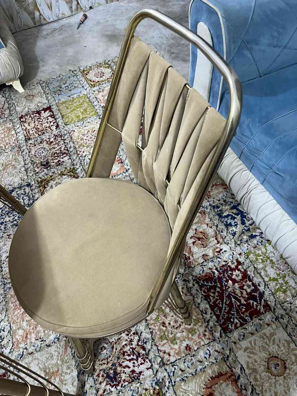 ميز طعام نظيف مابي عيب ويا 4كراسي


**إذا كنت صاحب هذا الإعلان وتريد حذفه لأي سبب، رجاءا أرسل رسالة إلى الدعم الفني**