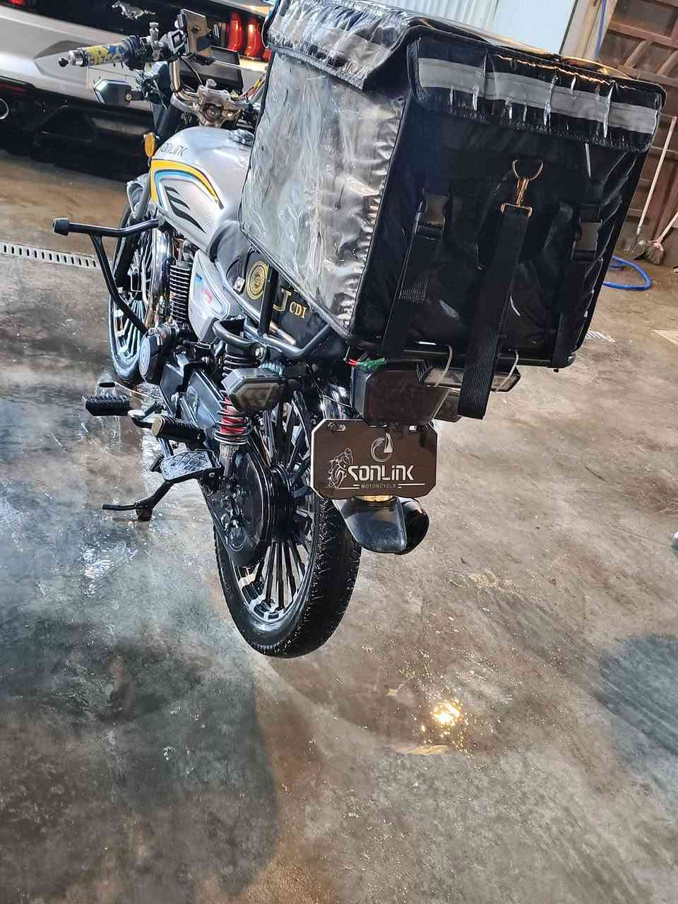 سلام عليكم دراجه ايراني مديل 25+مكينه ضاغطه وزنجيل 
مابيهه اي نقص اوراق المعرض كامله/مكاني بغداد الاعضميه
/رقمي(***********)السعر اتصل وتدلل
