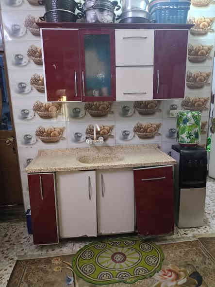 كاونتر السنك متر ونص + القطعه الفوق  ولقطعه الثانيه 3 متر + الفوق       . 300. الف 
***********
بغداد حي لبتول
