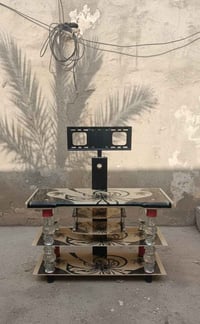 ميز تلفزيون • مزخرف ٣ رفوف • الزبير