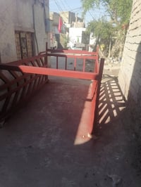 باب كيا حمل • صفايح • مصبوغ أحمر