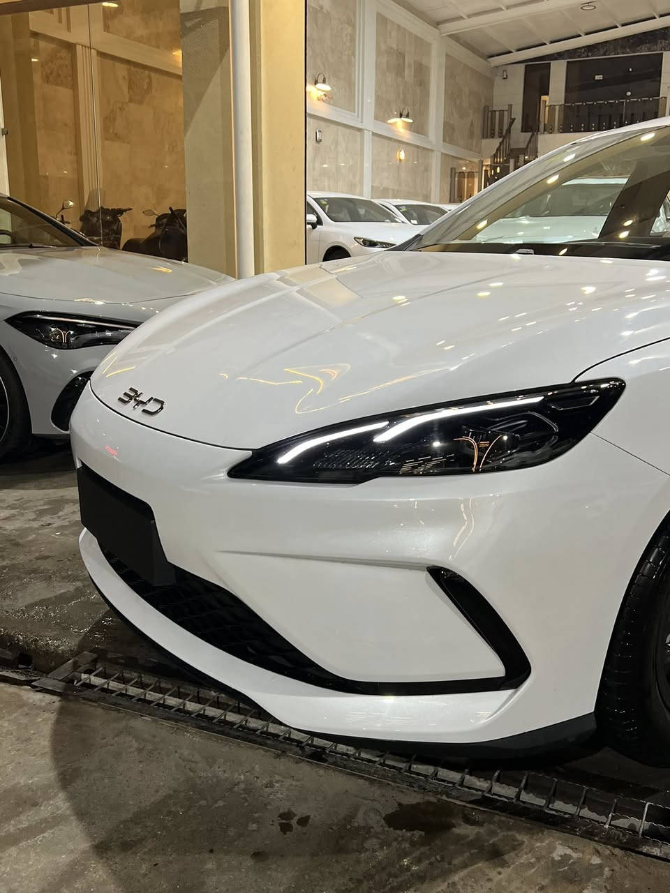 BYD
سيل 5 . 2025 
زيرو مرقم كامل سنويه باسمي 
مواصفات معروفه اناره led مكينه 1.500 هايبرد 
تفويله تمشي 2.000 كيلو مثبت سرعه اوتو هولد شاشه digital  
لعنوان بغداد : ***********￼
