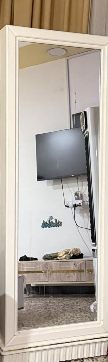 غرفة عراقية ضخمة نضافة ٩٠٪؜
شغل عراقي درجة اولى ماخذها ب٢٤٠٠ 
رايدها ب١٢٥٠
سرير
كنتور ٦ ابواب مع ملاحق كبيرة
كنتور بابين مع ملحق كبير
ميز مرايا كبير 
كومدي 
مرايا
كومدي اثنين بصف السرير
مكاني بغداد حي تونس سبب البيت تحويل غير بيت وغرفة صغار


**إذا كنت صاحب هذا الإعلان وتريد حذفه لأي سبب، رجاءا أرسل رسالة إلى الدعم الفني**