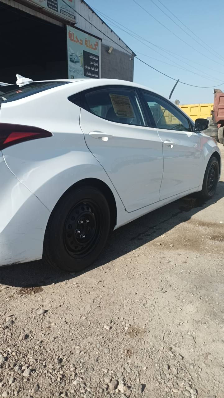 لنتره وارد امريكا موديل 2016لسياره بسمي تحويل جديد هزه جديده بيه قطعتين تبديل مكان بغداد تاجي سبع البور الرقم بغداد لسعر 110وبيه مجال ***********
