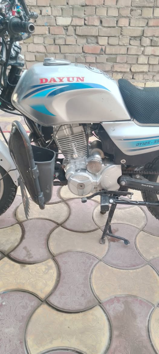 دايوان للبيع
بيهه بخار يجي ويروح 
موديل 2020مكاني بغداد عبيدي 
لسعر 650للستفسار ***********
