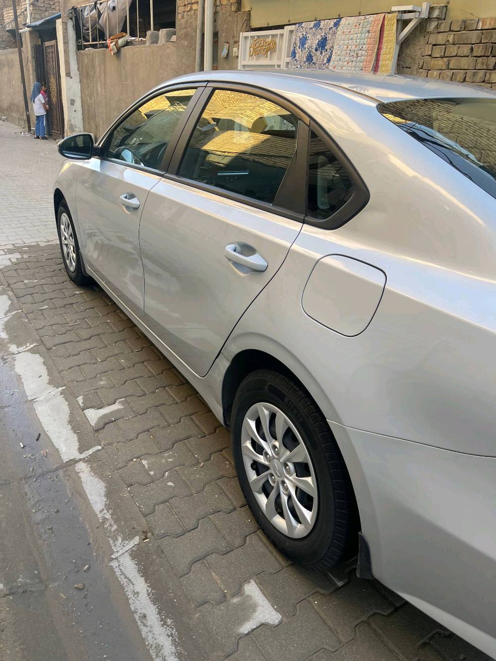كيا سيراتو 2023 خليجي
محرك 1600 
كير محرك صدر تبريد مكفول
سيارة مكفولة من صبغ وتبديل وفتح
بيها ملاحضات بسيطة شخوط بل باب وطخة بلهلال
ماشيه 123 الف
رقم بغداد الدولي باسمي السيارة تحويل ثاني يوم
هزة جديدة وسنوية ل28 
رايدها 149 وبيها مجال
مكاني بغداد الشعلة
 ***********