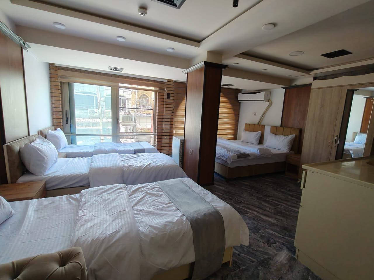 🏨 هوتيل زانكو 🌹 يرحب بكم زبائننا الكرام 
ويدعوكم إلى قضاء أيام عيد الفطر المبارك 
في ضيافتنا حيث الراحة والتمتع بجمال مدينة السليمانية العزيزة 
سارعوا بالحجز معنا للاستفسار اكثر الإتصال بالارقام التاليه ***********
***********
واتس آب راسلنا ونرسلك الموقع والتفاصيل
