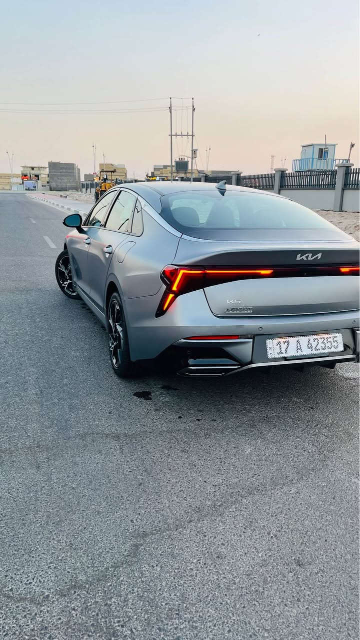 � للبيع | كيا K5 GT-Line موديل 2025

✅ فئة GT-Line
✅ محرك 2500 سي سي
✅ ماشية 7,000 ميل فقط
✅ الحادث: تبديل بنيد فقط
✅ رقم شهداء وتجيك وكالة عامة

💰 السعر: 190 وبيها مجال 

📍 الموقع: البصرة

📞 للاستفسار والاتصال أو واتساب:
*********** البصرة, العراق
