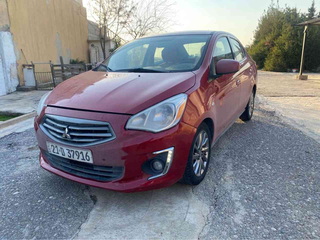 میراج مۆدیل ٢٠١٩ گیر تماتیک و چوارجام کارەبا و ئاوینە کارەبا و شاشە و کامیرا و ABS و تراکشن و سوکان فولیوم و تحدید سورعە سیارەکە ٣ سبوغە لەگەل نیو دۆسە سونەرم دانایە لەگەل دەعمی امریکا بێ ژۆرێیە پێشی قنجەکی زۆر کەمی هەیە ئیرباگی سوکان تەقیە گیر و مکینە و تەبرید بەشەرت جرکەی تیدا نیە بەسعری لانسەرەکی دەفرۆشم تحویل وەکالە بەشەرت نرخی تەنها ٧٥ وەرەقە و کەمیک مجال شوین هەولیر *********** أربيل, العراق
