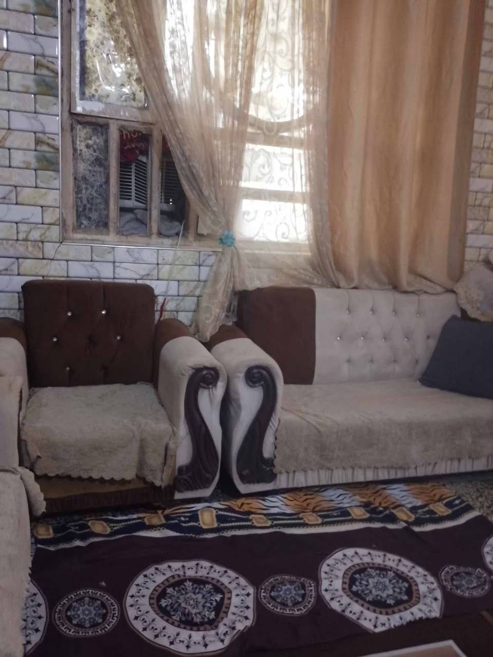 تخم نظيف 10 مقاعد ب 175 
مكانة حلة طهمازية


**إذا كنت صاحب هذا الإعلان وتريد حذفه لأي سبب، رجاءا أرسل رسالة إلى الدعم الفني**
