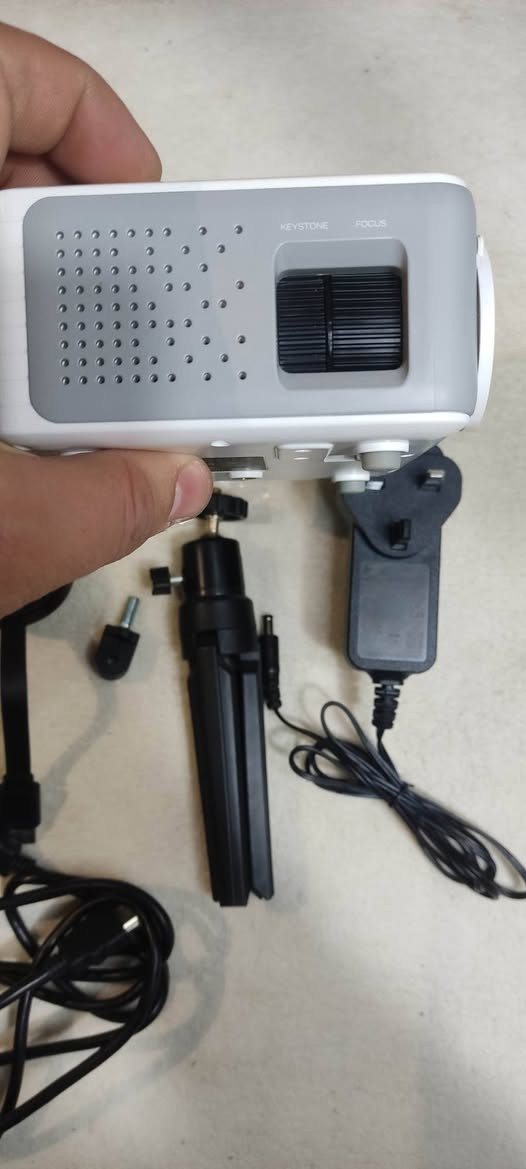 بلاش بلاش
السعر 35 الف مع التوصيل 
داتا شو عارض سينمائي
 مع استاند صغير للتثبيت
شغال جديد اصلي امزون
بلوتوث تجي معه قطعه علمود تكدر تشغله على موبيل وتبث افلام او الشي الي يعجبك كذلك بي عدت منافذ


**إذا كنت صاحب هذا الإعلان وتريد حذفه لأي سبب، رجاءا أرسل رسالة إلى الدعم الفني**