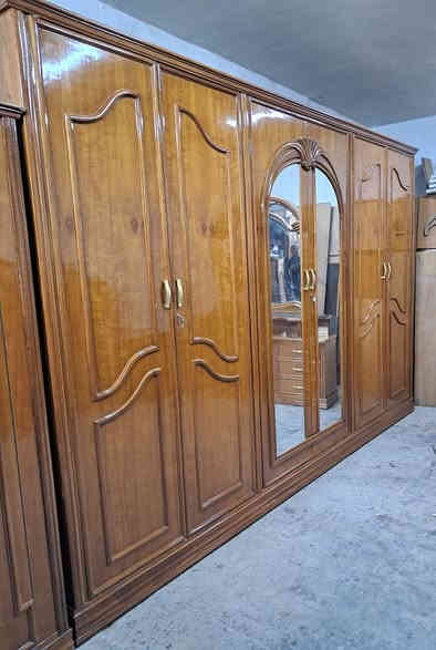 يعلن معرض الموسوي عن وجود غرفه نوم اذا نكول مستعمل نضلم الغرفه غرفه اخت الجديده ملحق داخلي ارتفاع الكنتور مترين ونص داخل وخارج صاج 5مليم الغرفه كله جاوي دنك جاوي نقش جاوي مجرات 3داخل الكنتور جام عل القبقات حافظ للخشب الغرفه ولا غلطه بالعافيه عل ياخذها اي استفسار خاص او الاتصال ***********
***********واتساب
