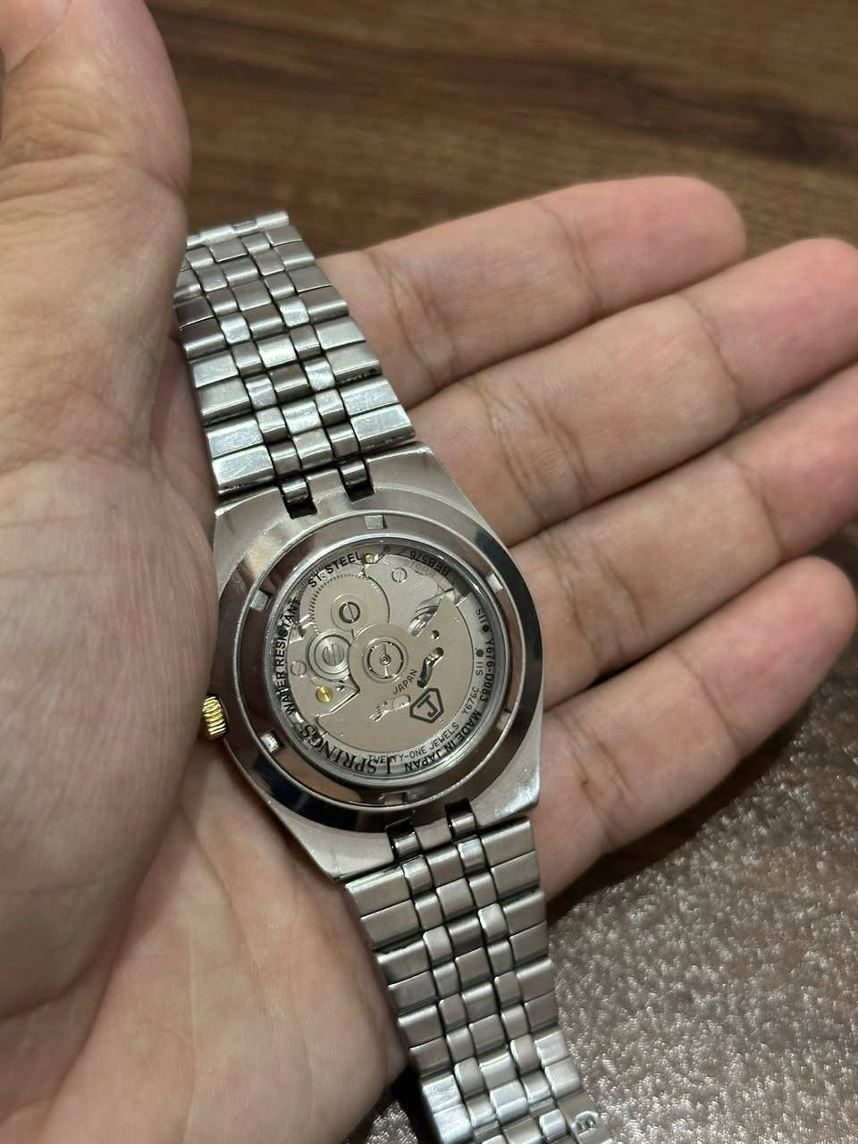 J springs ياباني من شركة سايكو
اوتوماتيك
نضيف جدا
حجم ٤٢


**إذا كنت صاحب هذا الإعلان وتريد حذفه لأي سبب، رجاءا أرسل رسالة إلى الدعم الفني**