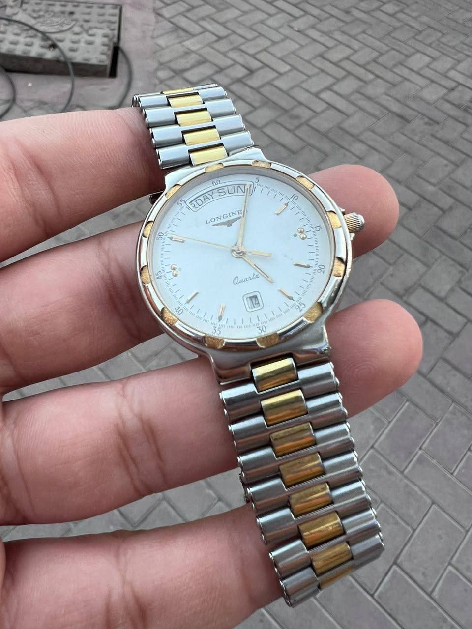 لونجين كونو كويست بطاريه دي ديت ساعه نضيف سعر ٢٥٠$ 
يوجد لدينا توصيل لي جميع محافظات


**إذا كنت صاحب هذا الإعلان وتريد حذفه لأي سبب، رجاءا أرسل رسالة إلى الدعم الفني**