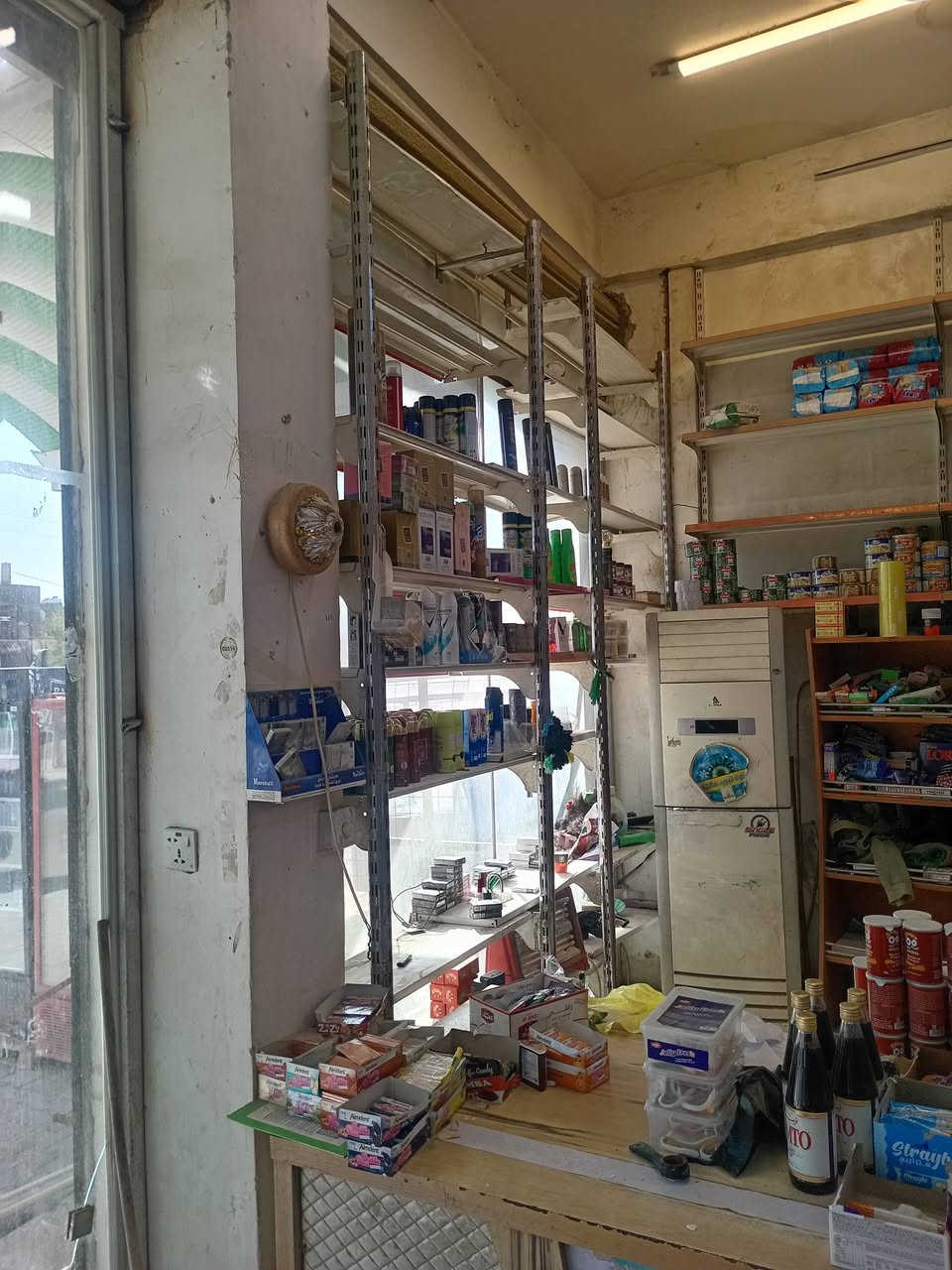 سفينه ورفوف
وعربانه مكان المحموديه حي العسكري 
لاستفسار ***********
