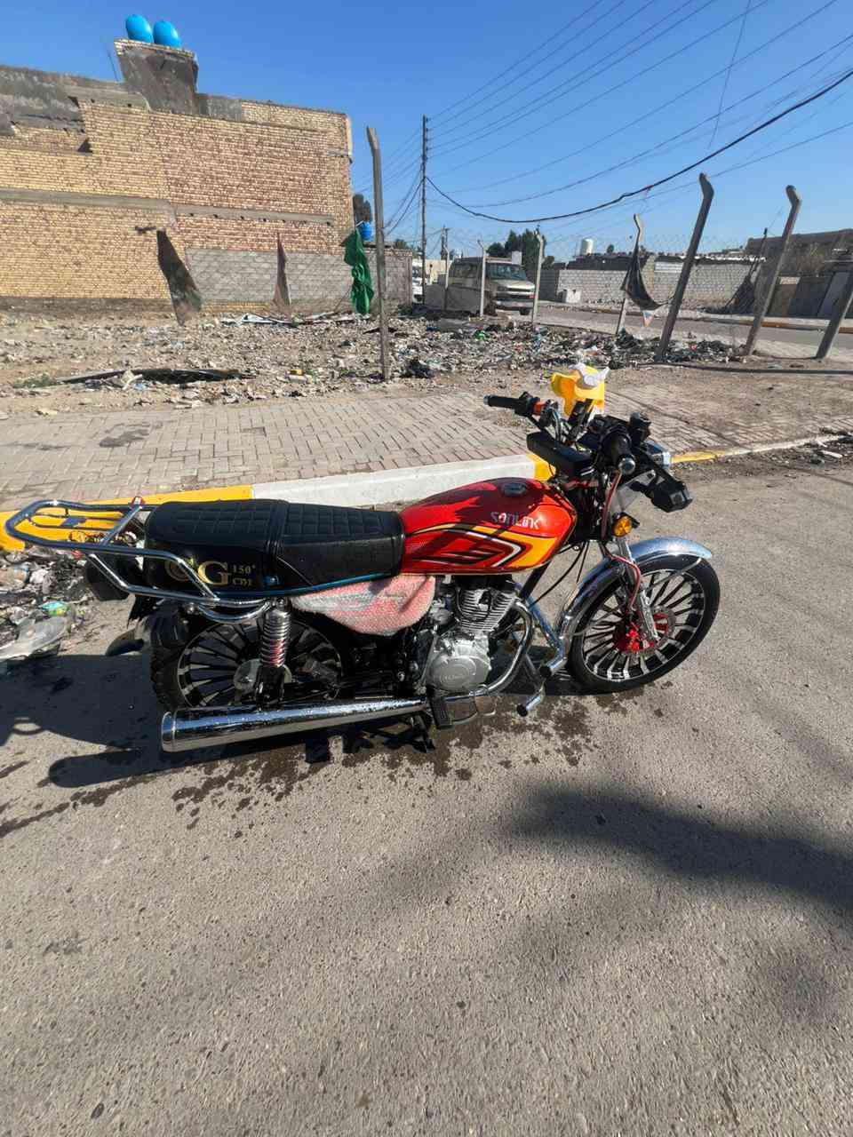 سلام عليكم دراجه للبيع موديل 2025 زيرو مكينه 200c جديده بعدها اوراق كامله شراي *********** مكان بغداد الحسينيه مال راشديه
