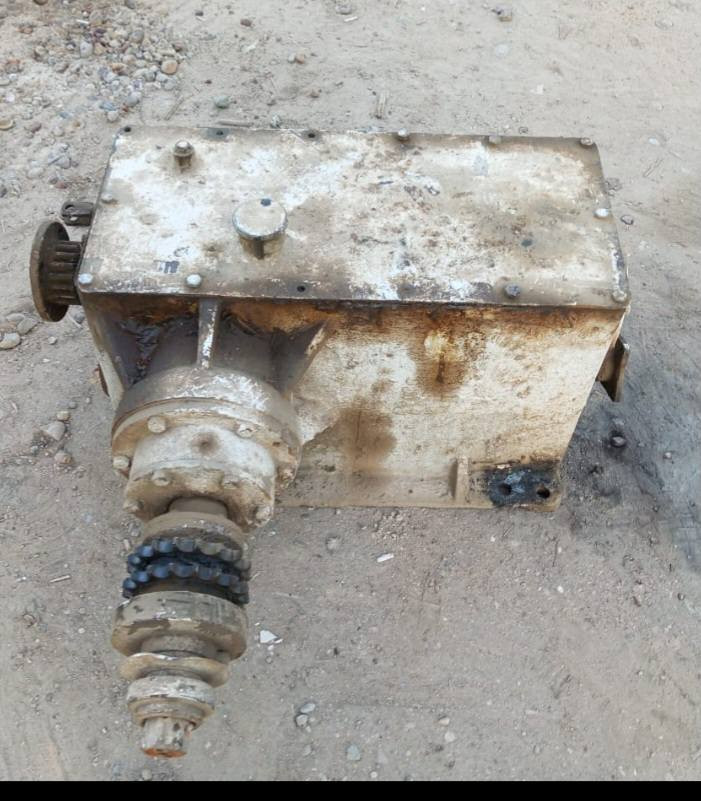 السلام عليكم عندي جير بوكس للبيع جاهز للعمل مال زيل)(***********)(***********
