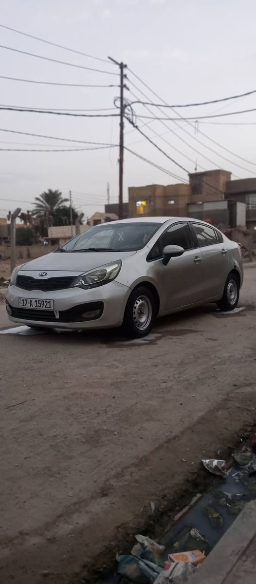 السلام عليكم كيا ريو موديل 12سيارة مكفوله عده البنيد بي ضربه وباقي نفسيته كير مكينه حداديه تبريد كله جاهز استفسار على رقم ***********
