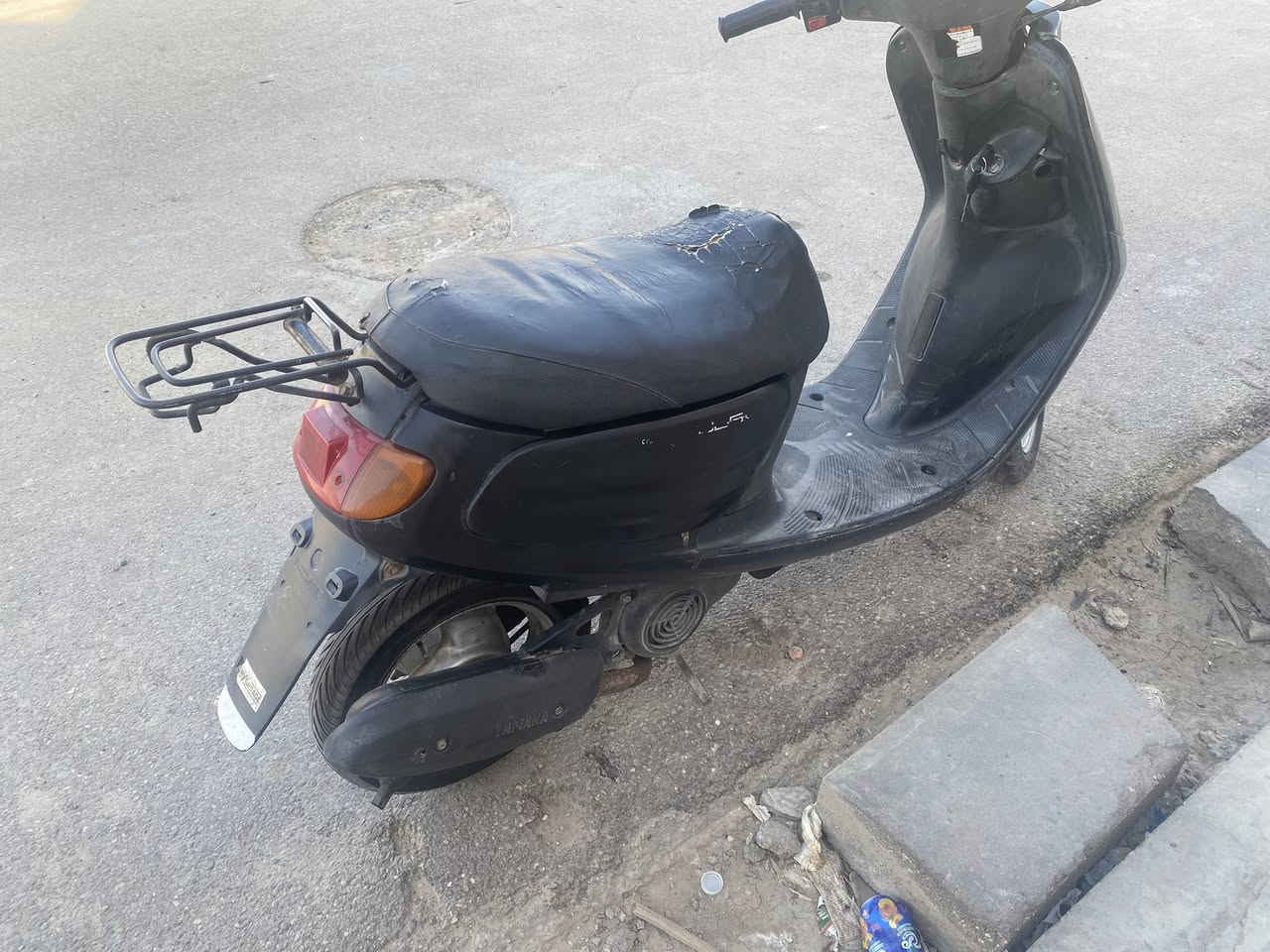 للبيع سعرها 350 وبيه مجال قليل مكاني ناصريه حي اور *********** كلشي شغال
