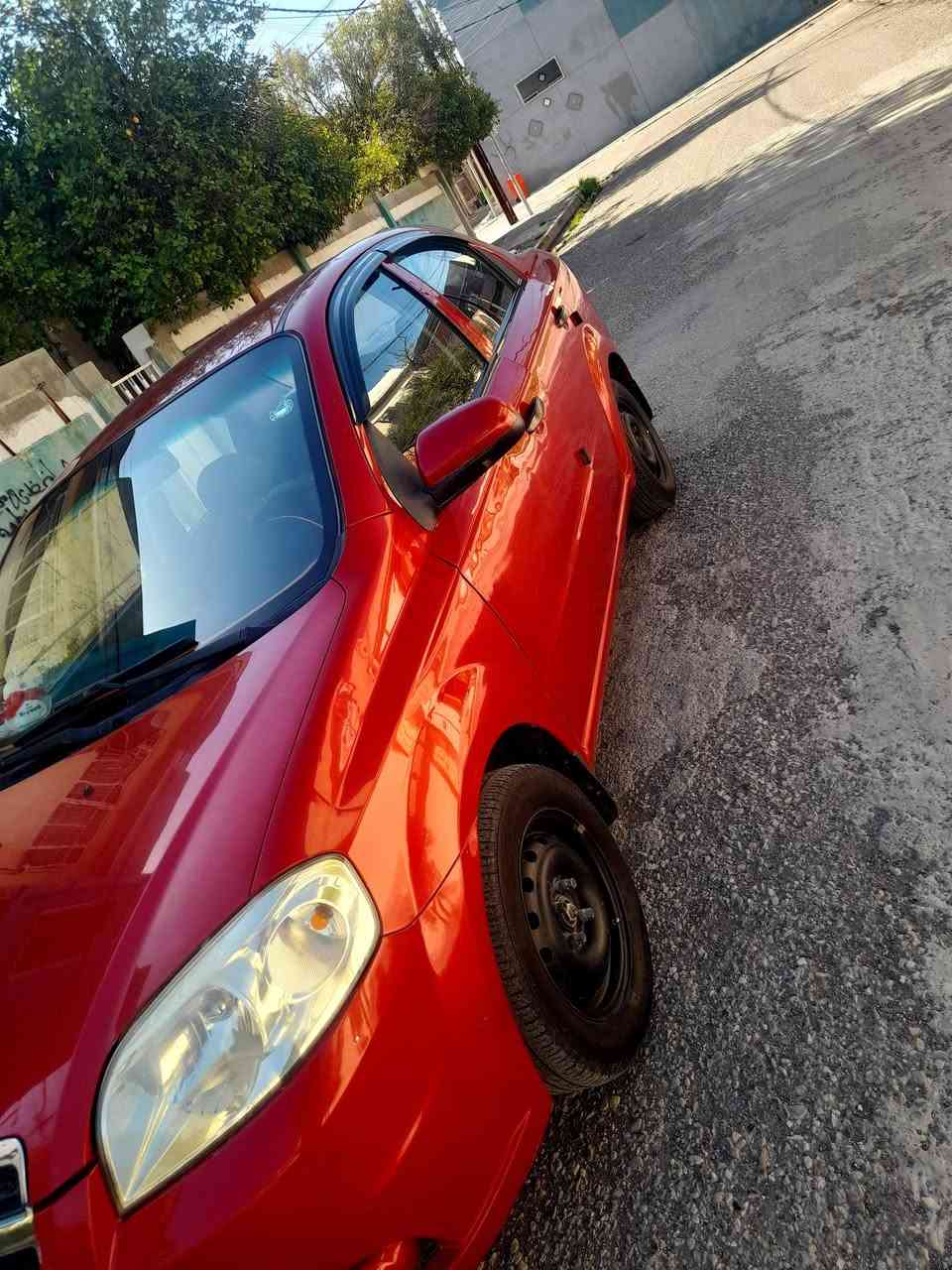 افيو ٢٠٠٧رقم اربيل مسطرة كاربون بانزين بيها محرك شرط كير شرط بدون صبغ طخم جديد تايرات جداد شرط التحويل 
سيارة جديدة ترايك وين ميعجبك السيارة احلى من الصور
السعر ٦٣ وبيها مجال 
العنوان موصل الايسر
***********
