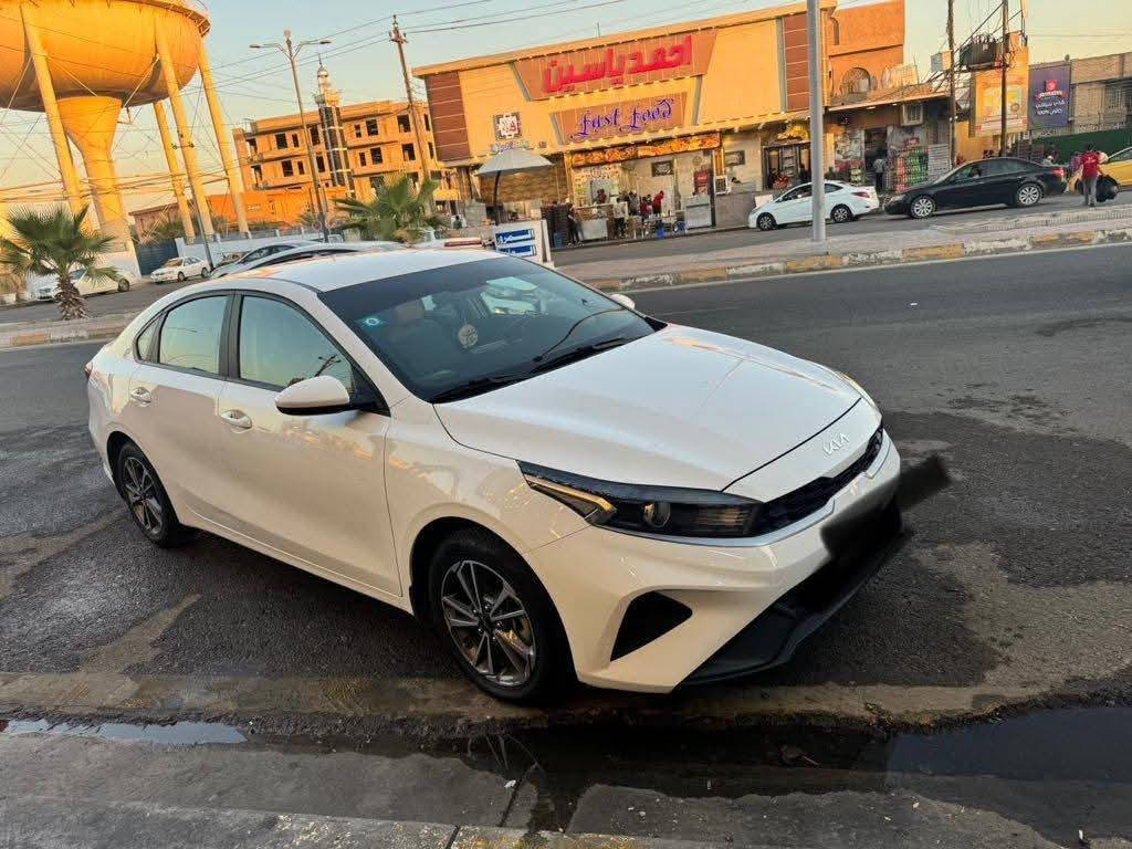 كيا سيراتو للبيع موديل 24 رقم بغداد مكان الفلوجه ***********
