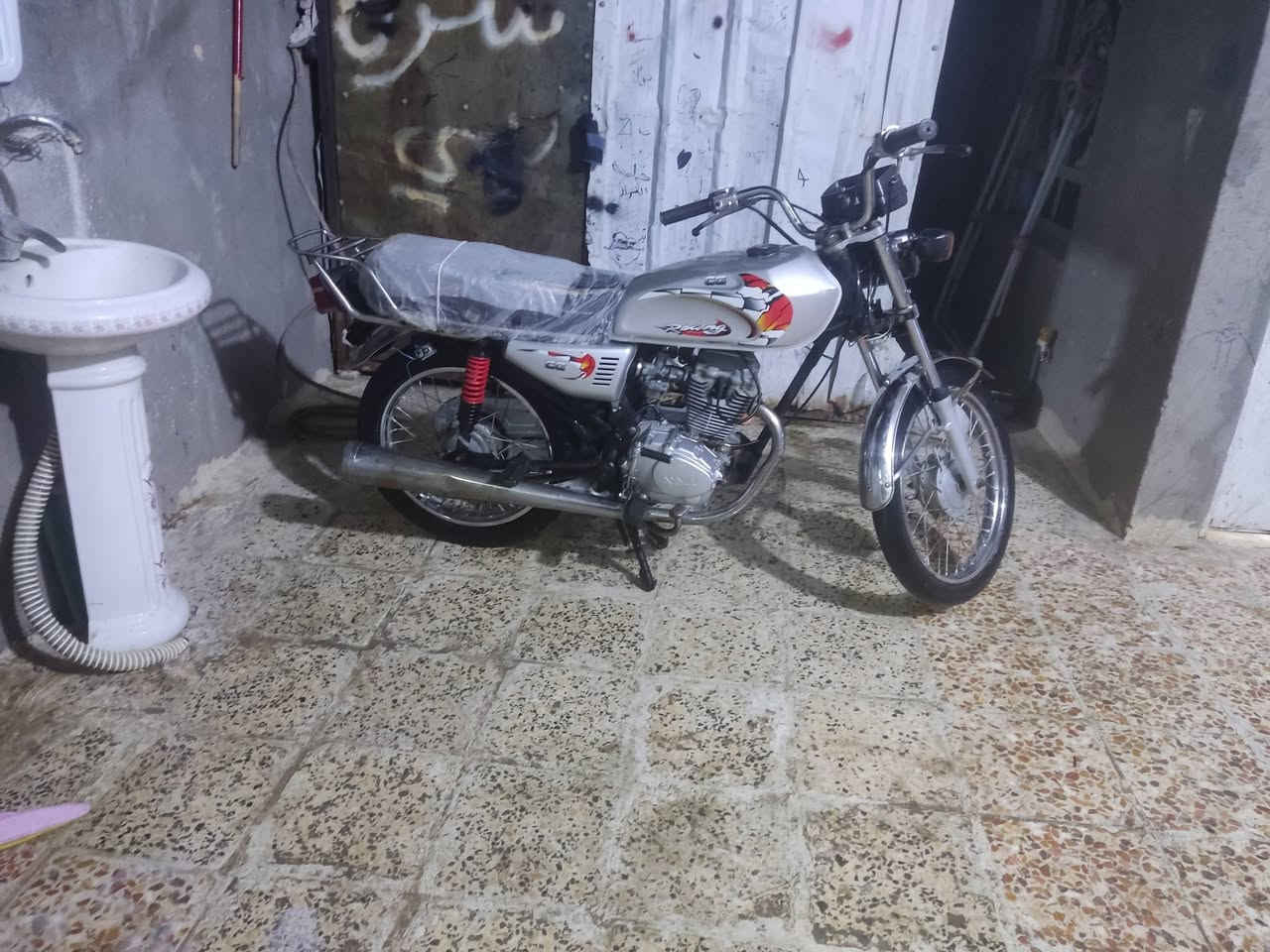 سلام عليكم شباب دراجه للبيع نامه اصلي دراجه حلوه بدون اوراق كلك مكفوله من السرقه السعر 450وبيها مجال للشراي مفتوحه تجفيت جديد مكاني حي الواحده


**إذا كنت صاحب هذا الإعلان وتريد حذفه لأي سبب، رجاءا أرسل رسالة إلى الدعم الفني**