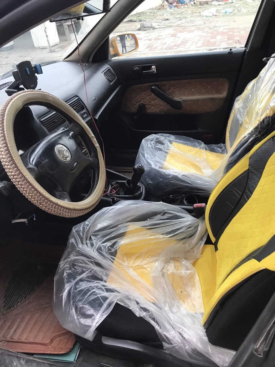 كولف 2007 مكينه جديد مشدود بيها  رقم كركوك سنويه لل٢٧   تحويل مباشر صدر جديد دفتر بنزين 
السعر 57

قسط مابيع ***********
